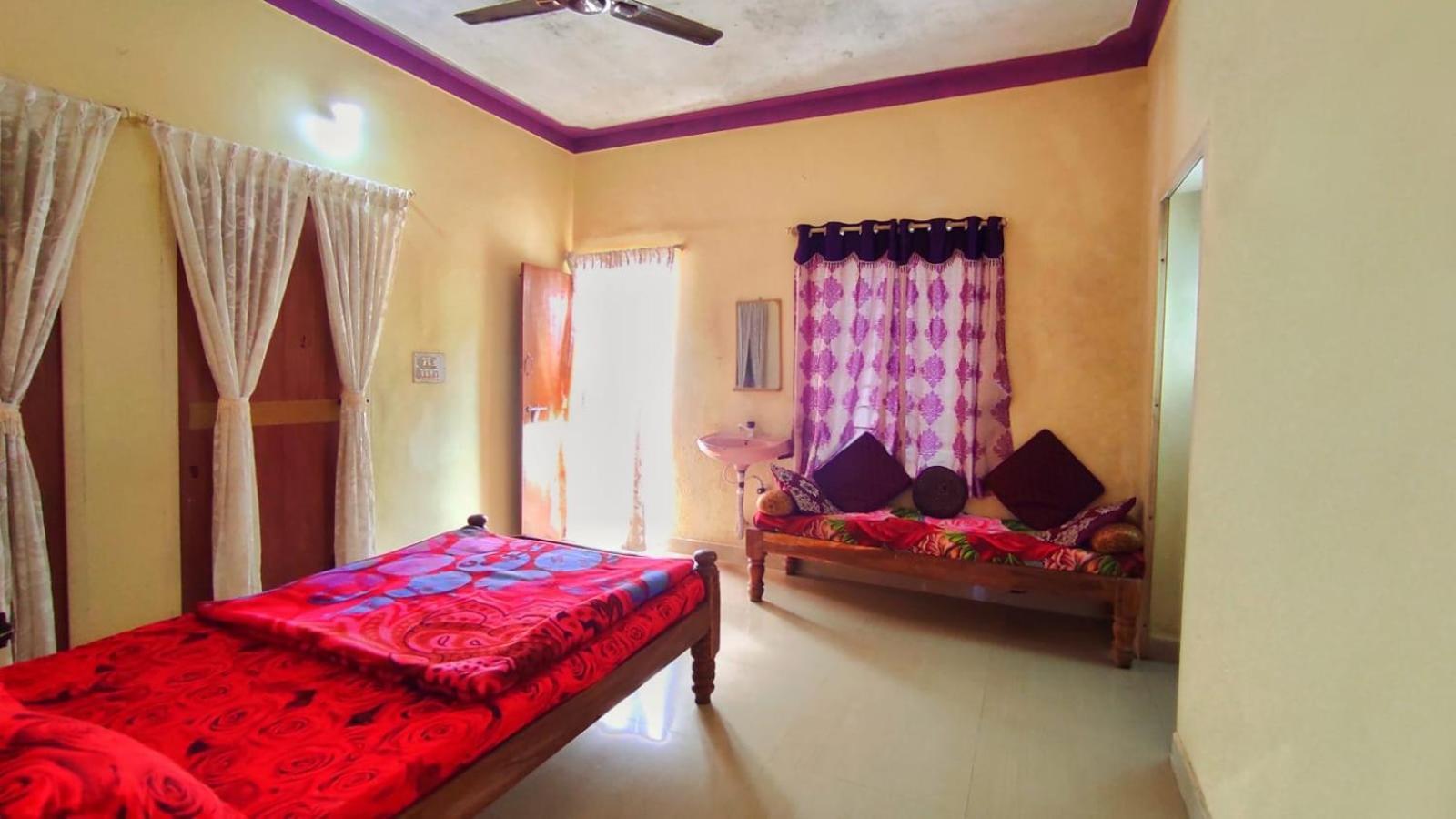Royal Palm Homestay Madikeri Esterno foto