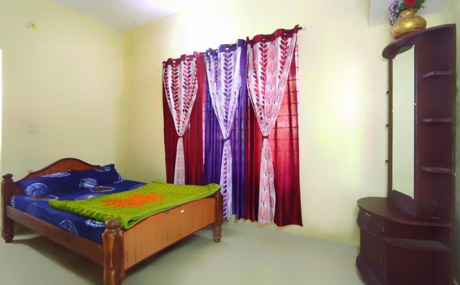 Royal Palm Homestay Madikeri Esterno foto